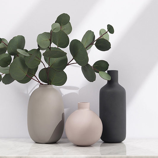 Elegant Flower Vase - Ceramic Craft